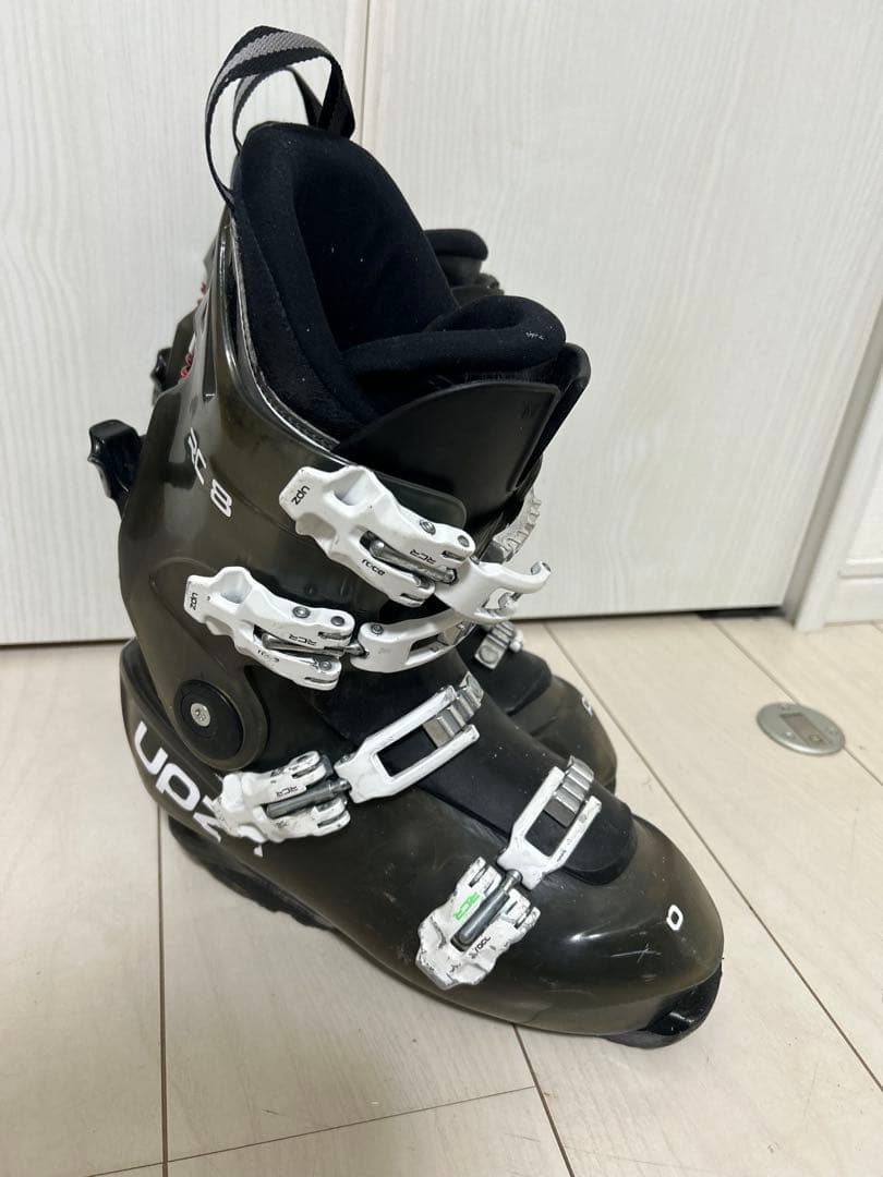 UPZ RC 8 スノーボード　ハードブーツ