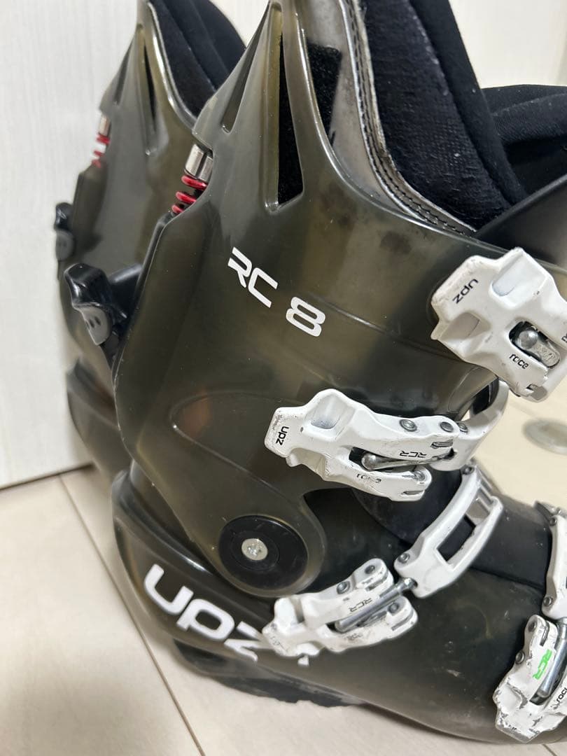 UPZ RC 8 スノーボード　ハードブーツ