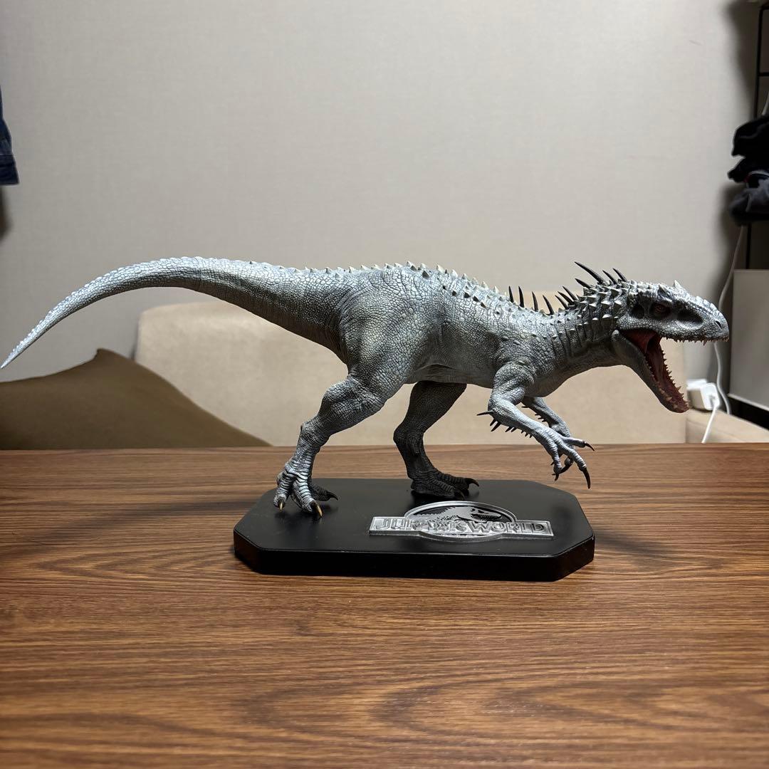 【入手困難】 ジュラシックワールド インドミナスレックス フィギュア