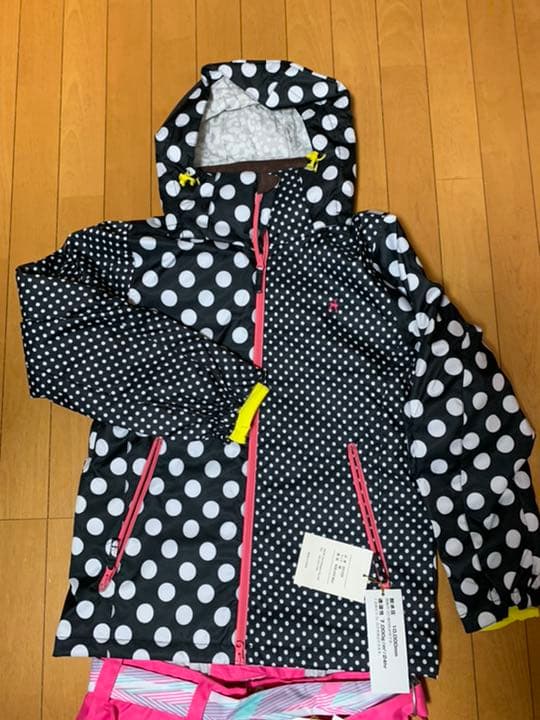 スキー　スノボーウェア上下セット　新品未使用品