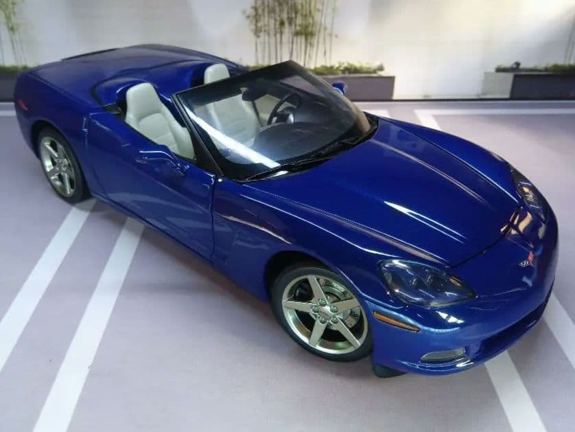 AUTOart 1/18 シボレー コルベット C6 コンバーチブル