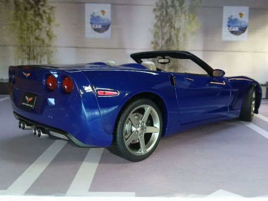 AUTOart 1/18 シボレー コルベット C6 コンバーチブル