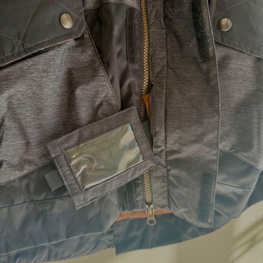 【美品】BURTON ホワイトコレクション スノボウェア ジャケット S