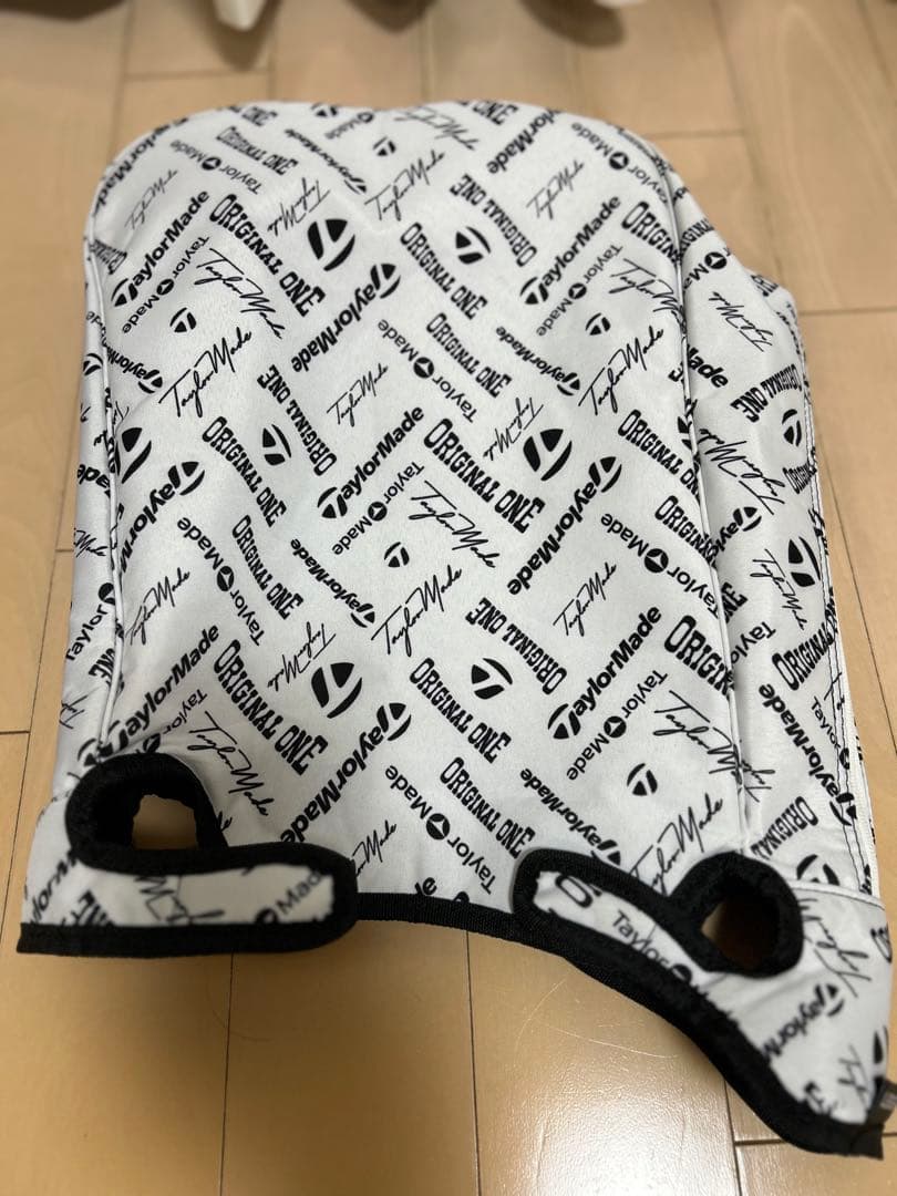 [土日週末特価！]TaylorMade キャディバッグ スタンド付き