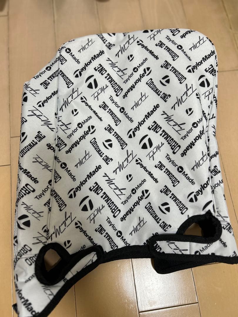 [土日週末特価！]TaylorMade キャディバッグ スタンド付き