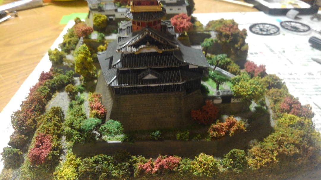 お城✨SP仕上げ✨秋の安土城✨プラモデル✨製作受付画像‼️