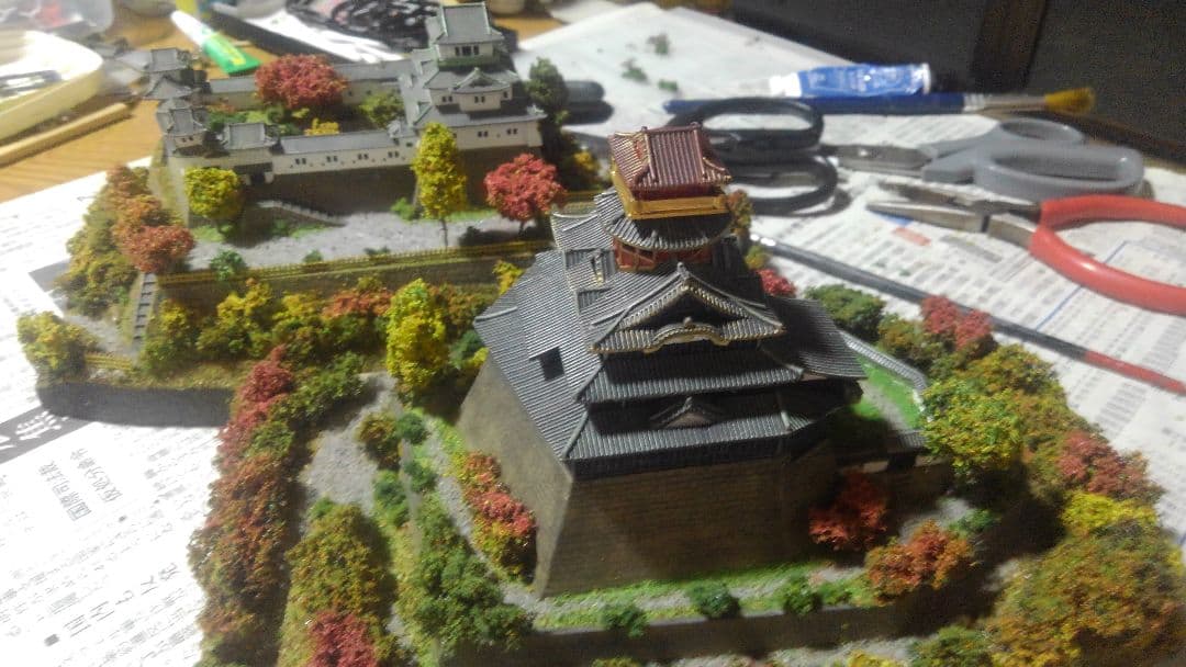 お城✨SP仕上げ✨秋の安土城✨プラモデル✨製作受付画像‼️
