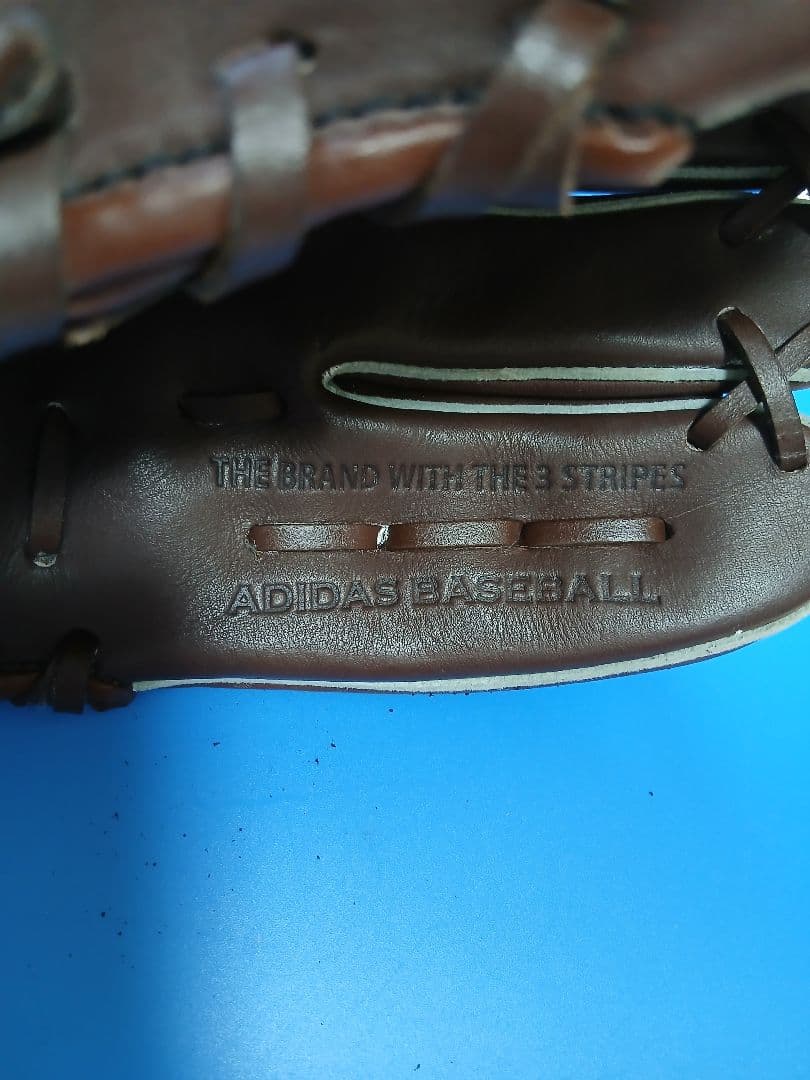 adidas Professional 内海哲也モデル 限定シルエッ