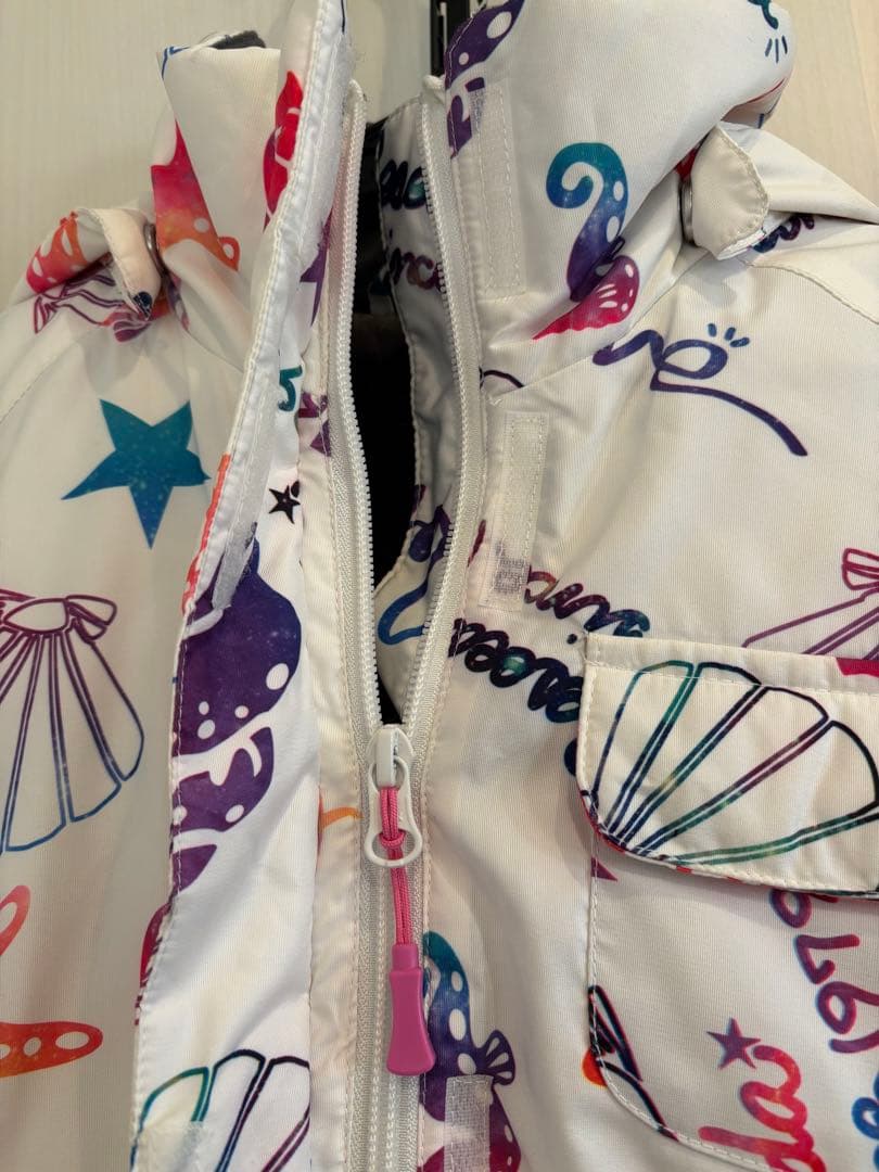 美品　キッズ　子ども用　スキーウェア 上下セット　140cm 女の子