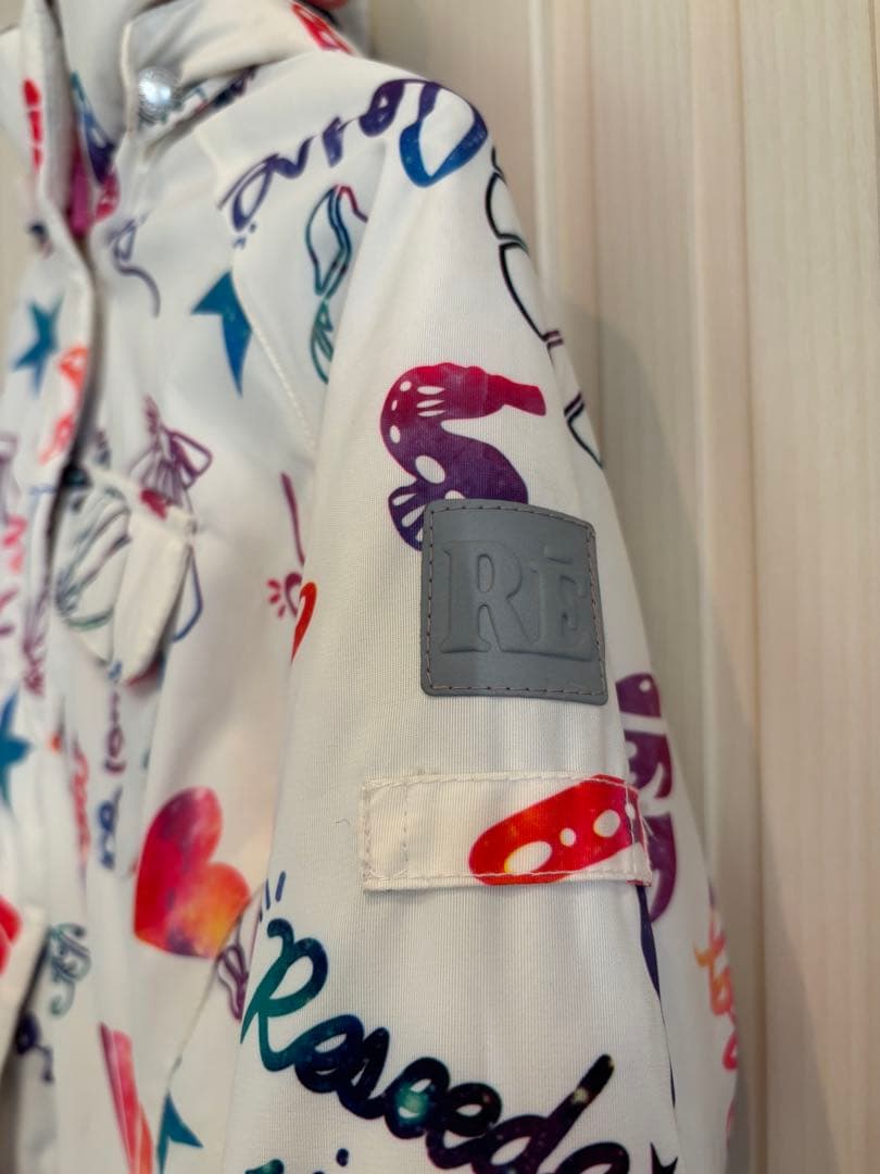 美品　キッズ　子ども用　スキーウェア 上下セット　140cm 女の子