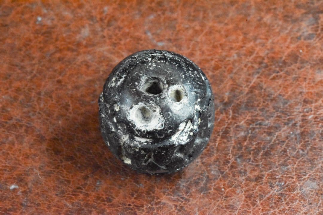 10世紀頃 アフガニスタン出土 黒いイスラムビーズ