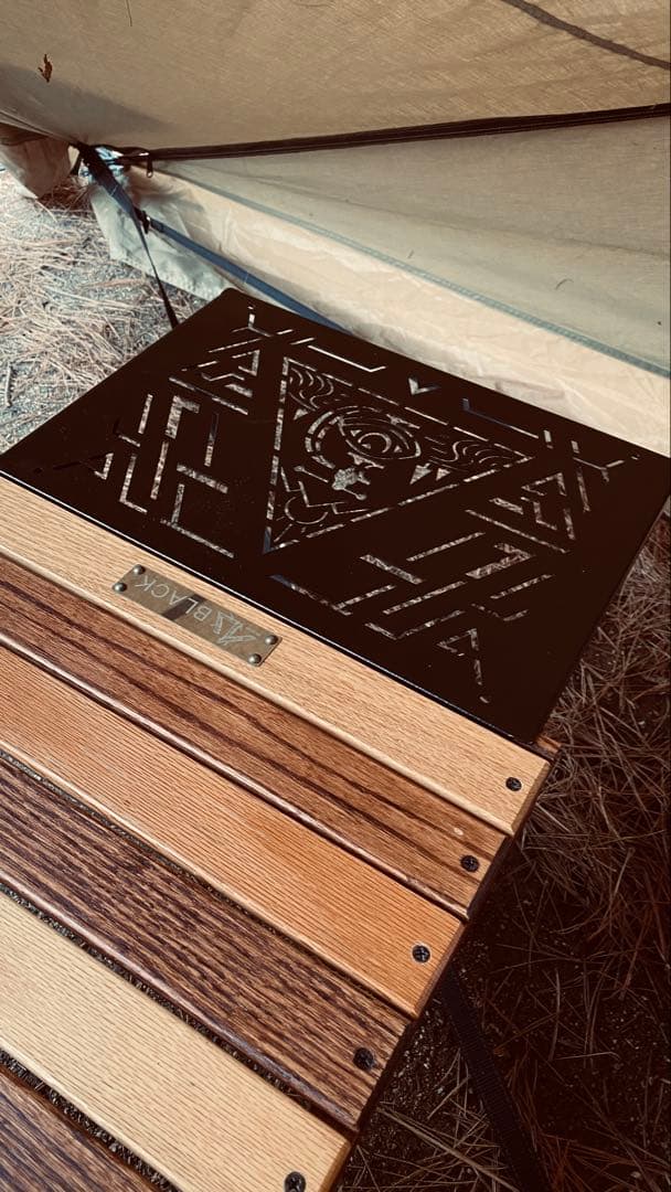 ブラックデザイン ハレテーブル DEVISE WORKSアイアンプレート付き