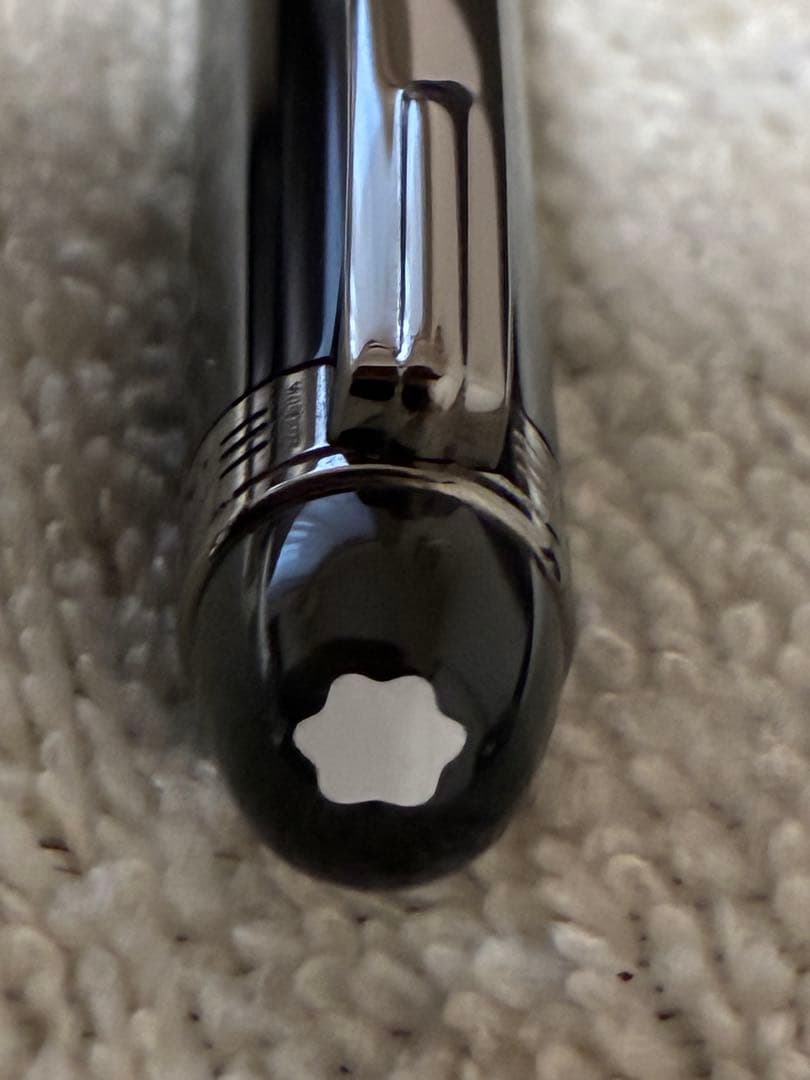 ◾️モンブラン◾️スターウォーカー ボールペン◾️化粧箱、サービスガイド付属◾️筆記良好