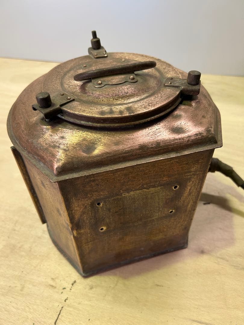 レトロスタイル 金属製ランタン