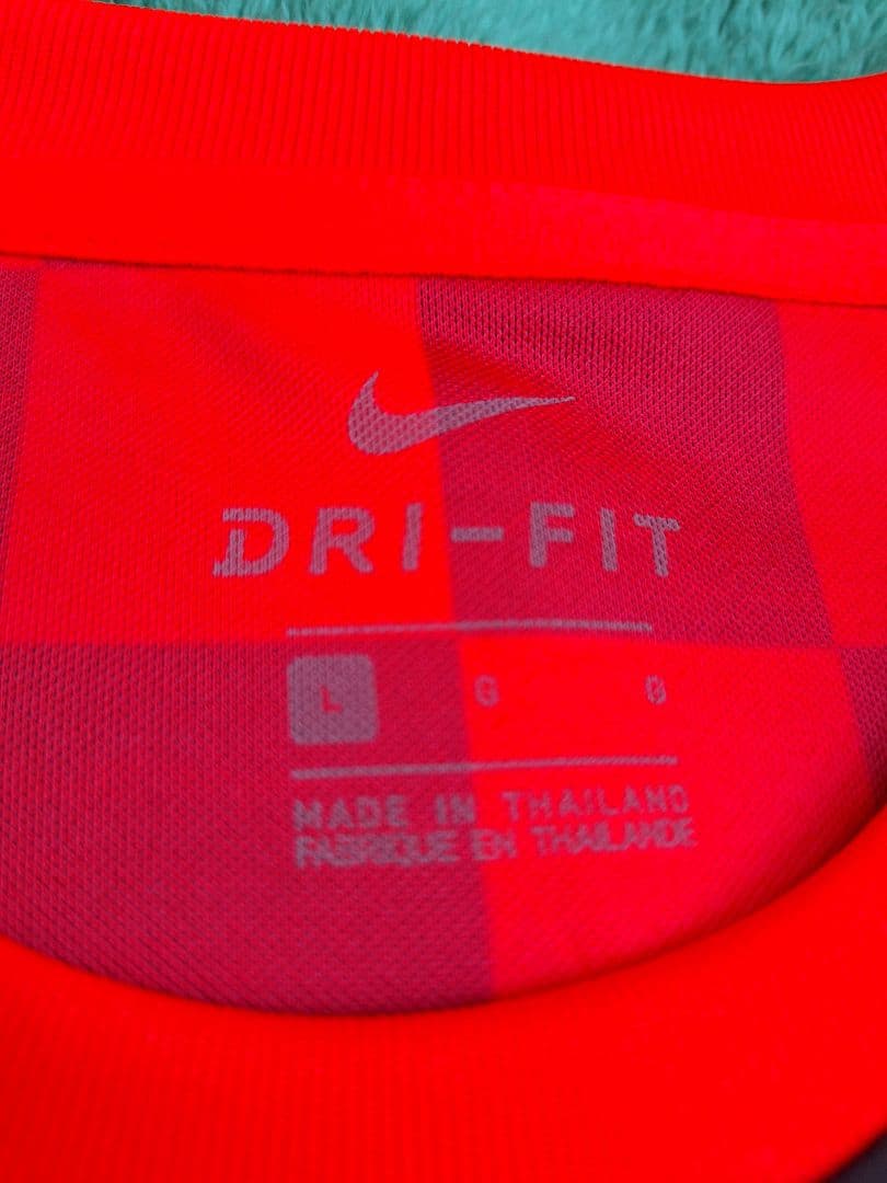 【新品・未使用】浦和レッドダイヤモンズプレマッチウェア