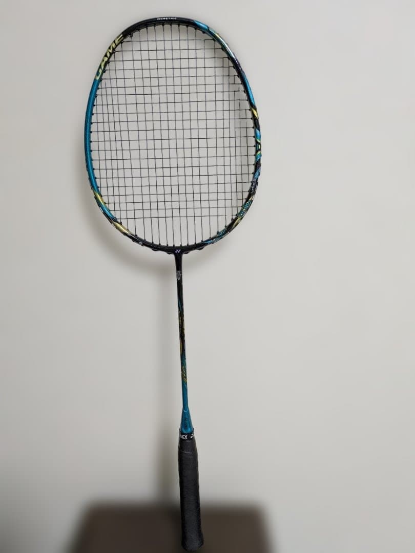 ヨネックス アストロクス ASTROX 88S GAME）バドミントンラケット