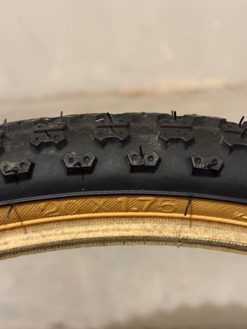 old bmx サイドスキンタイヤ