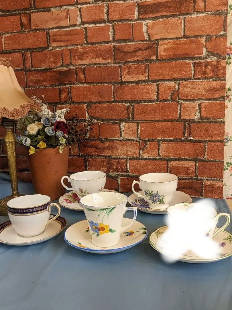 イギリスアンティーク　1920〜1950年代　ティーカップ＆ソーサー4客セット