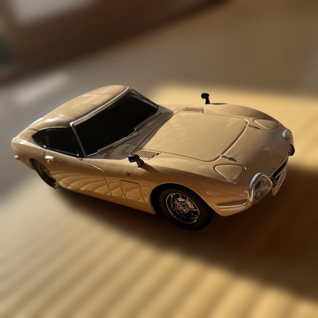 トヨタ 2000GT ラジコンカー　ライト付き