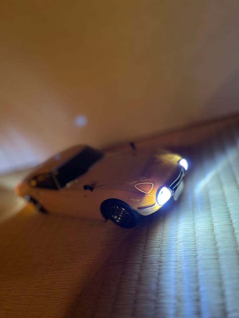 トヨタ 2000GT ラジコンカー　ライト付き
