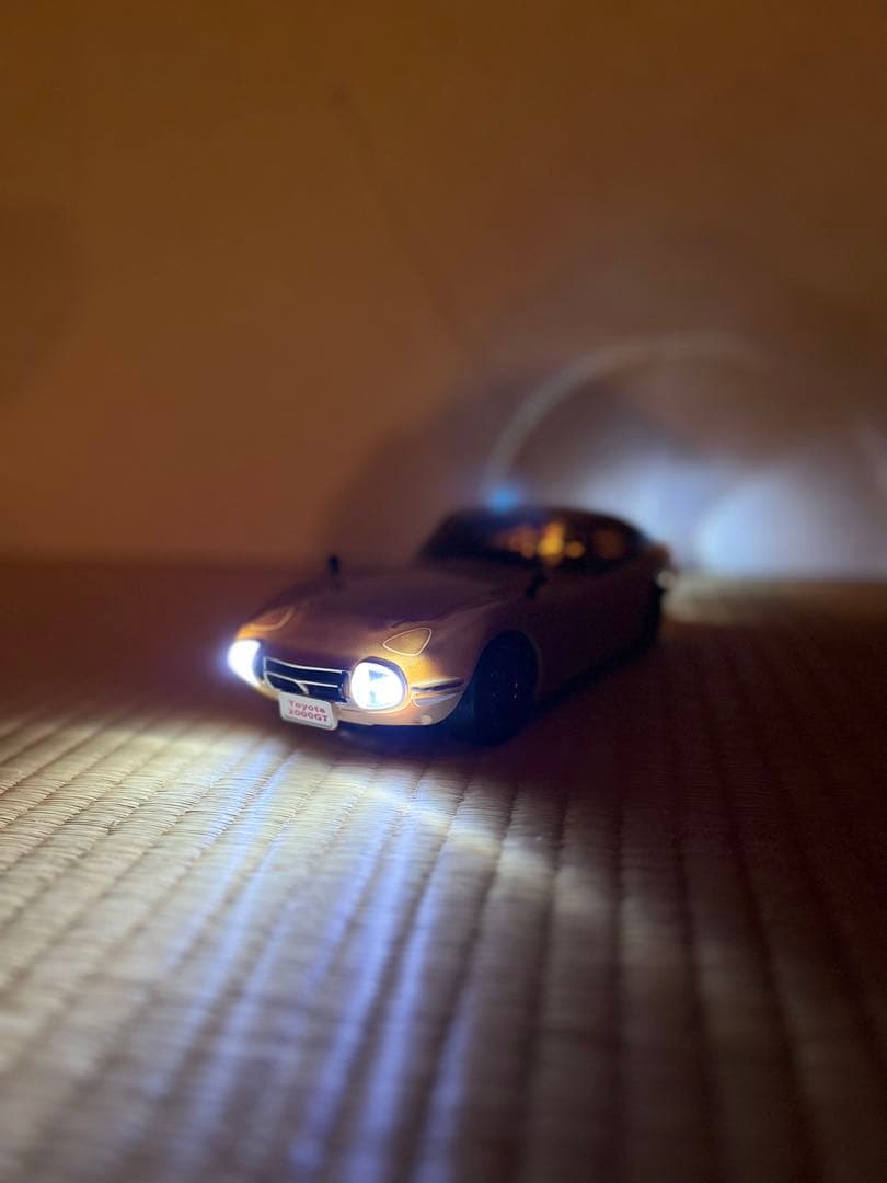 トヨタ 2000GT ラジコンカー　ライト付き