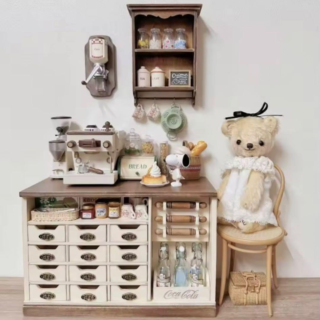 ミニチュア　コーヒーマシン　エスプレッソマシン　クリームホワイト　ドールハウス