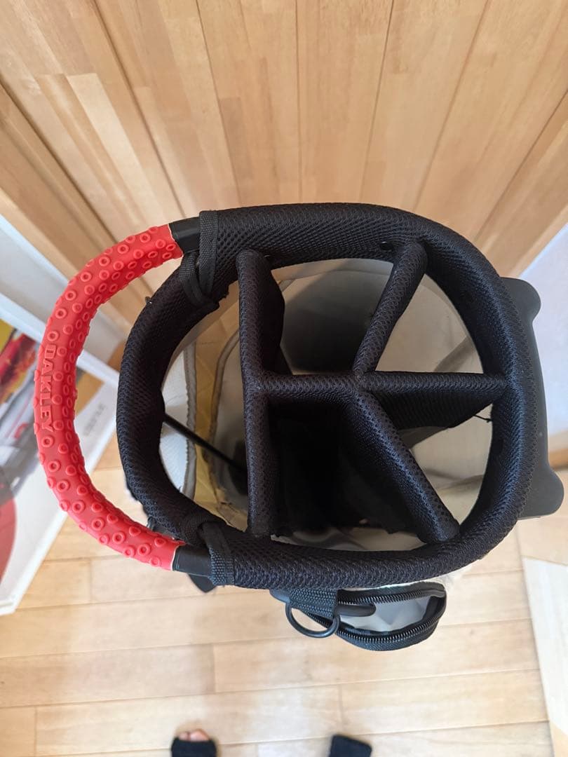 Oakley ホワイト キャディバッグ