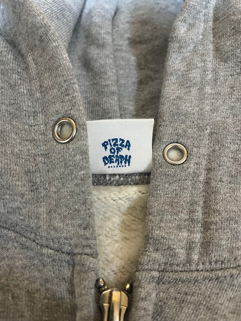 PIZZA OF DEATH グレー パーカー Lサイズ　美品！