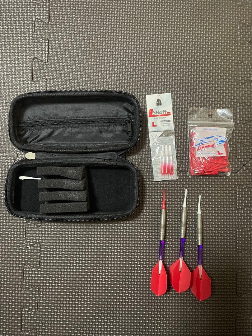 CAMEO ダーツセット 赤いケース付き