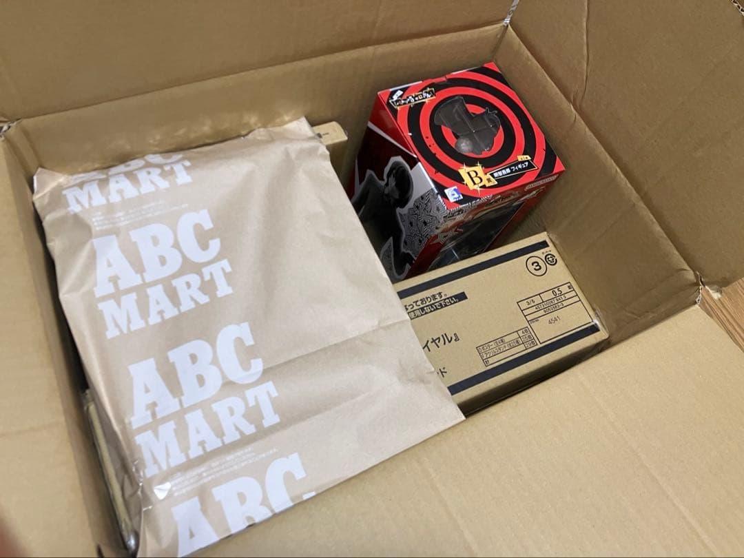 ペルソナ5 ロイヤル 一番くじ セミコンプ ロット