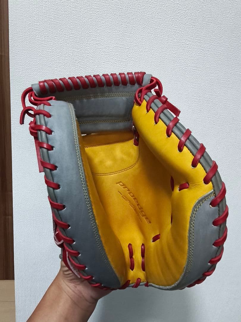 R.Y.O.T.O. 軟式グローブ 赤・黄・灰