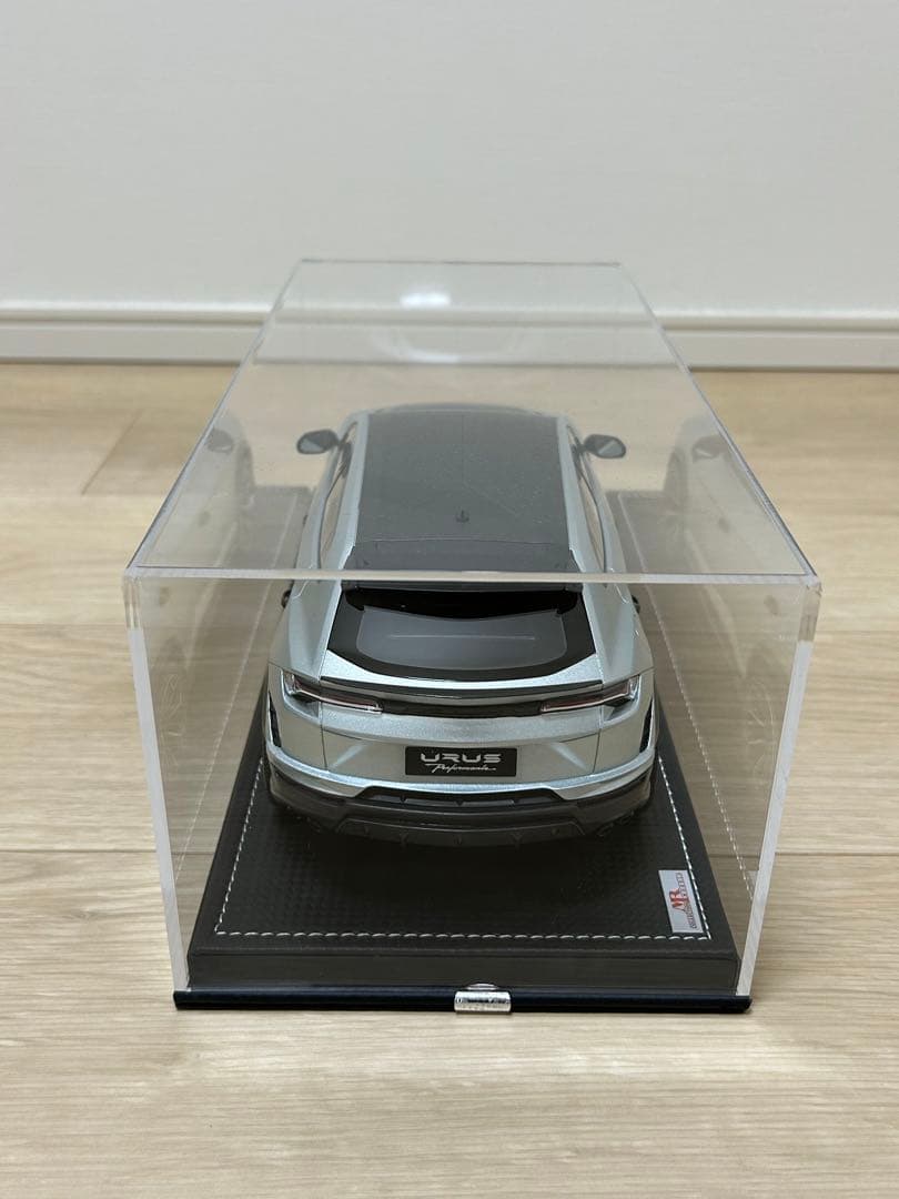 【大幅値下】Lamborghini Urus 1/18 スケールモデル 模型