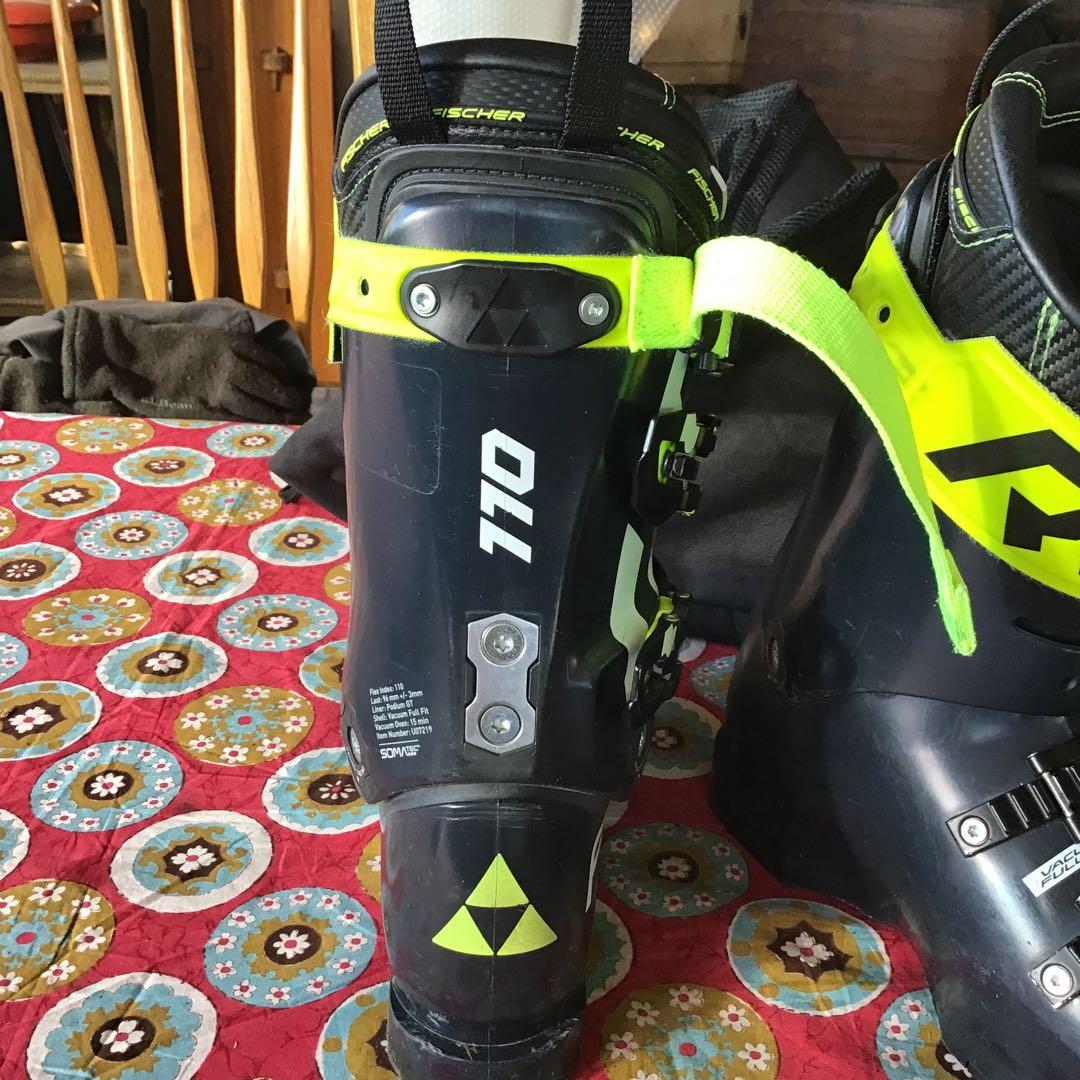 FISCHER RC4 Curv スキーブーツ　フィッシャー　靴 110