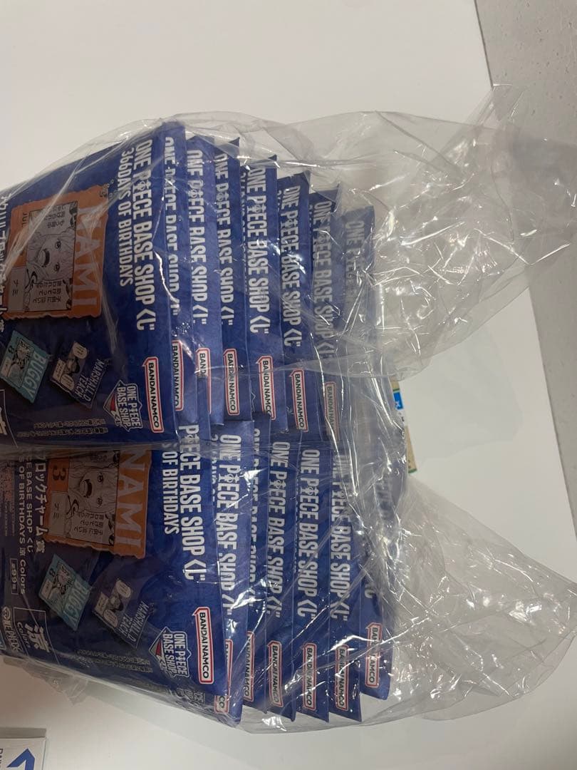 ワンピースベースショップ くじ アクリルブロックチャーム 15個