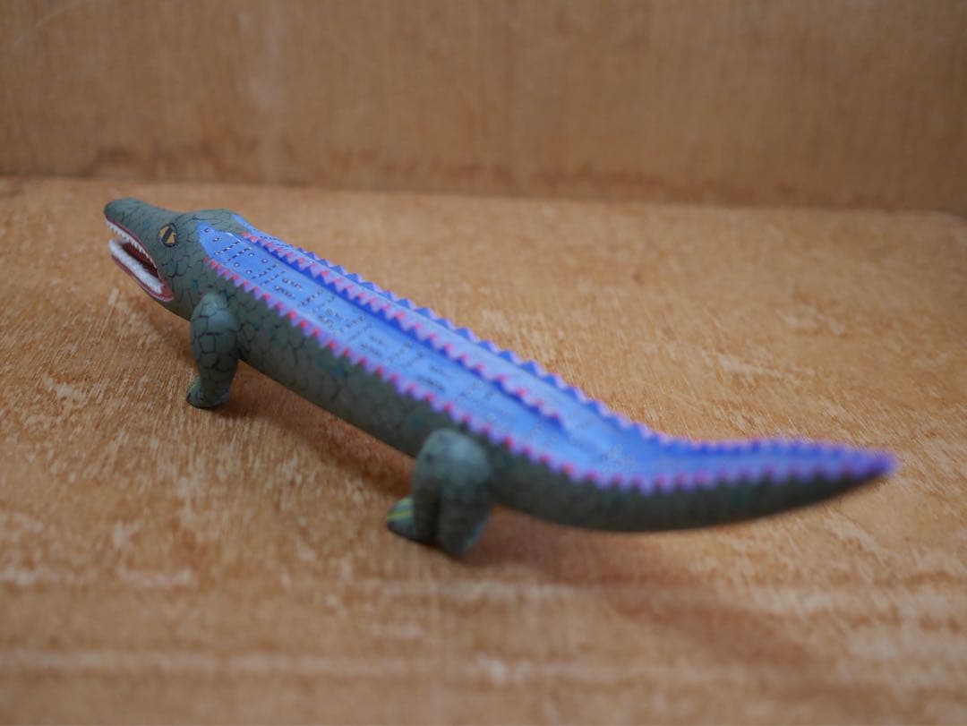 OAXACAN WOOD CARVING オアハカンウッドカービング　ワニ