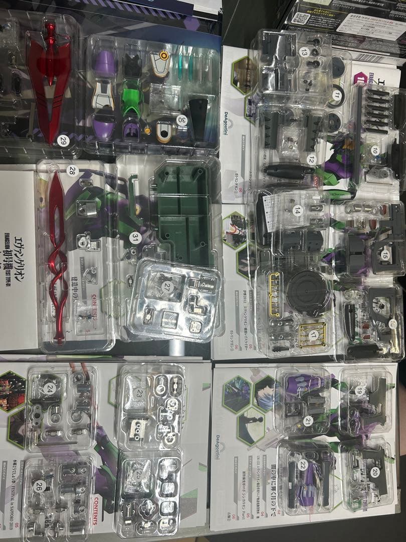 エヴァンゲリオン初号機 未組立キット 金属製最終値下げ