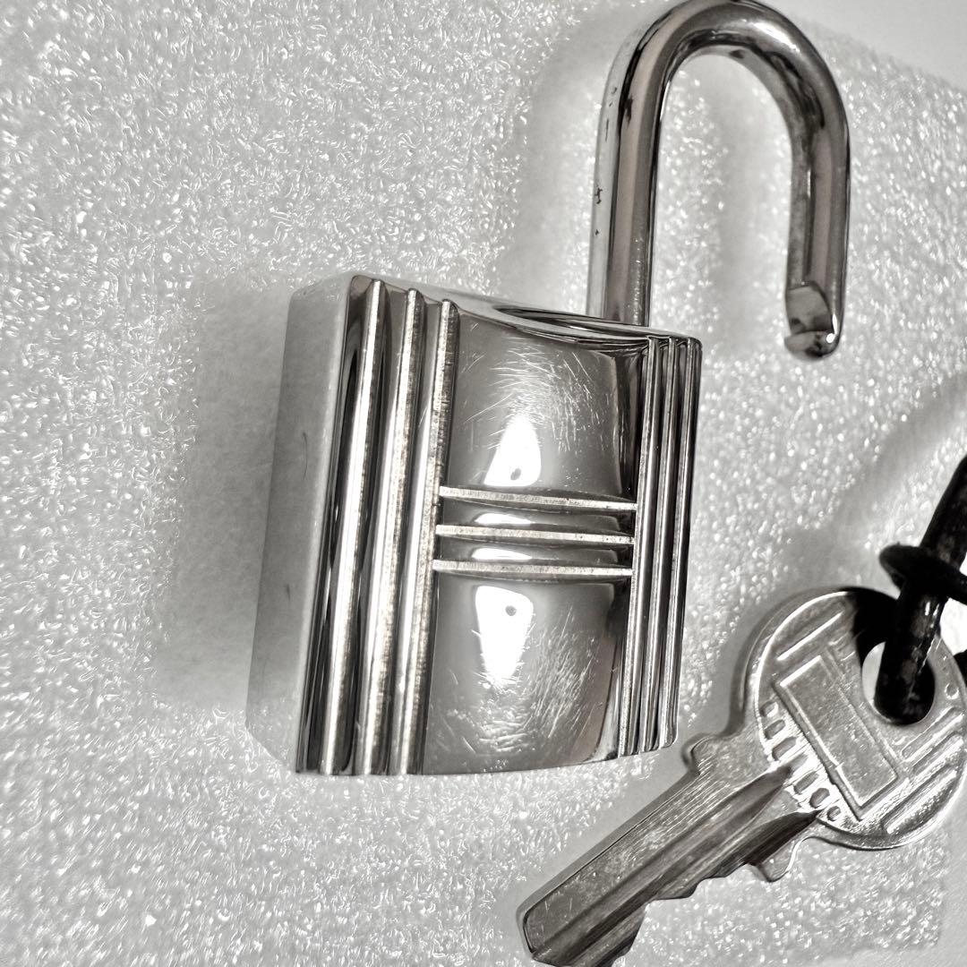 【121】 エルメス カデナ 南京錠 パドロック 121 番 鍵 シルバー