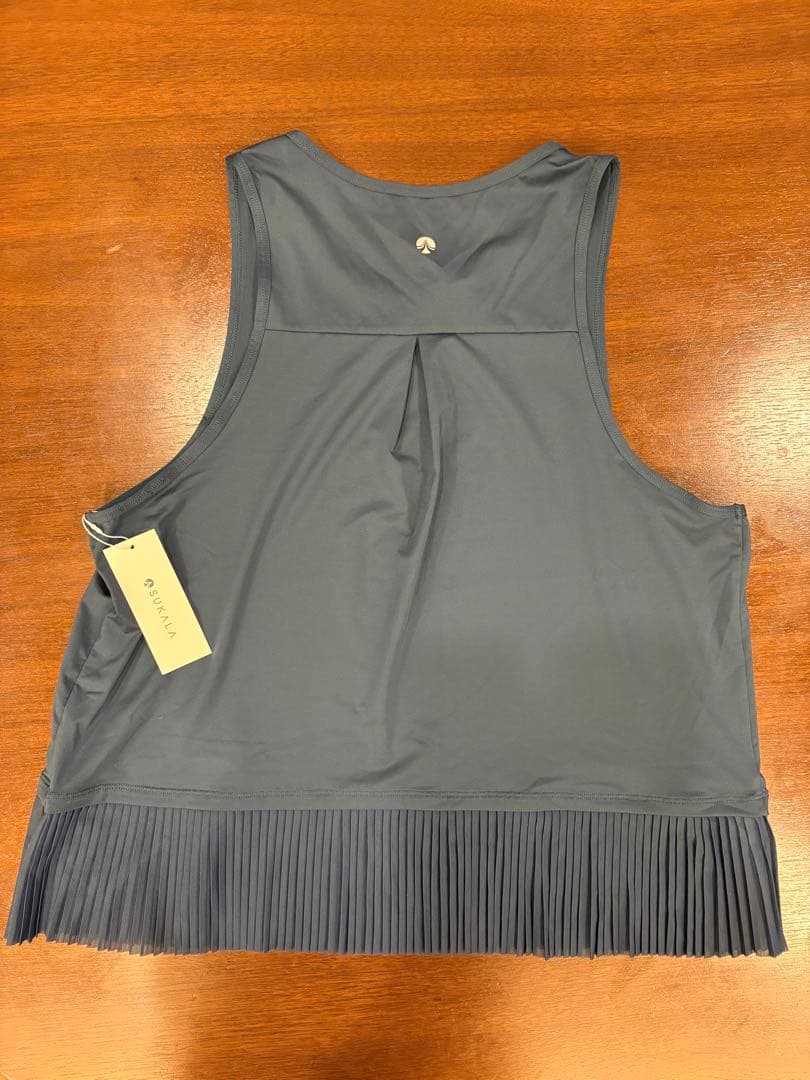 新品タグ付き【SUKALA】プリーツタンクトップ　Lサイズ