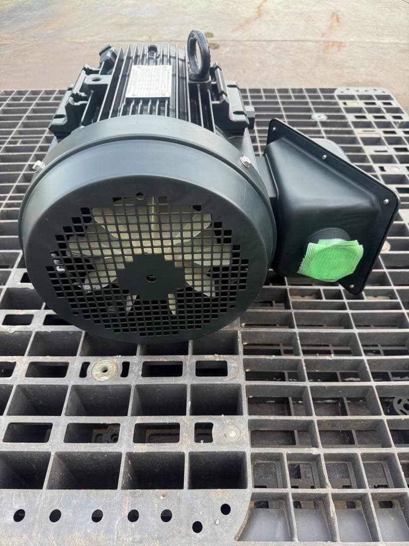 (1)(未使用品)美品　東芝 三相モーター 7.5kW IKKH3 400V