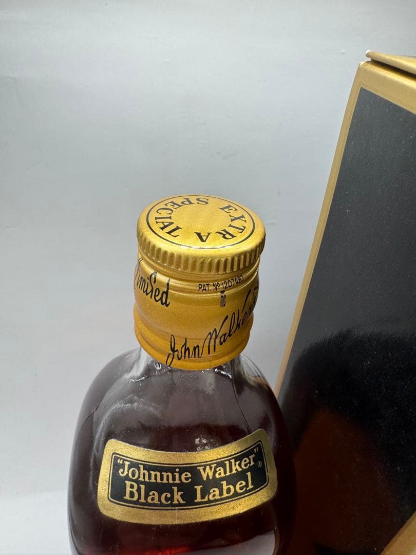未開栓　古酒　ジョニーウォーカー 黒ラベル 金キャップ　750ml
