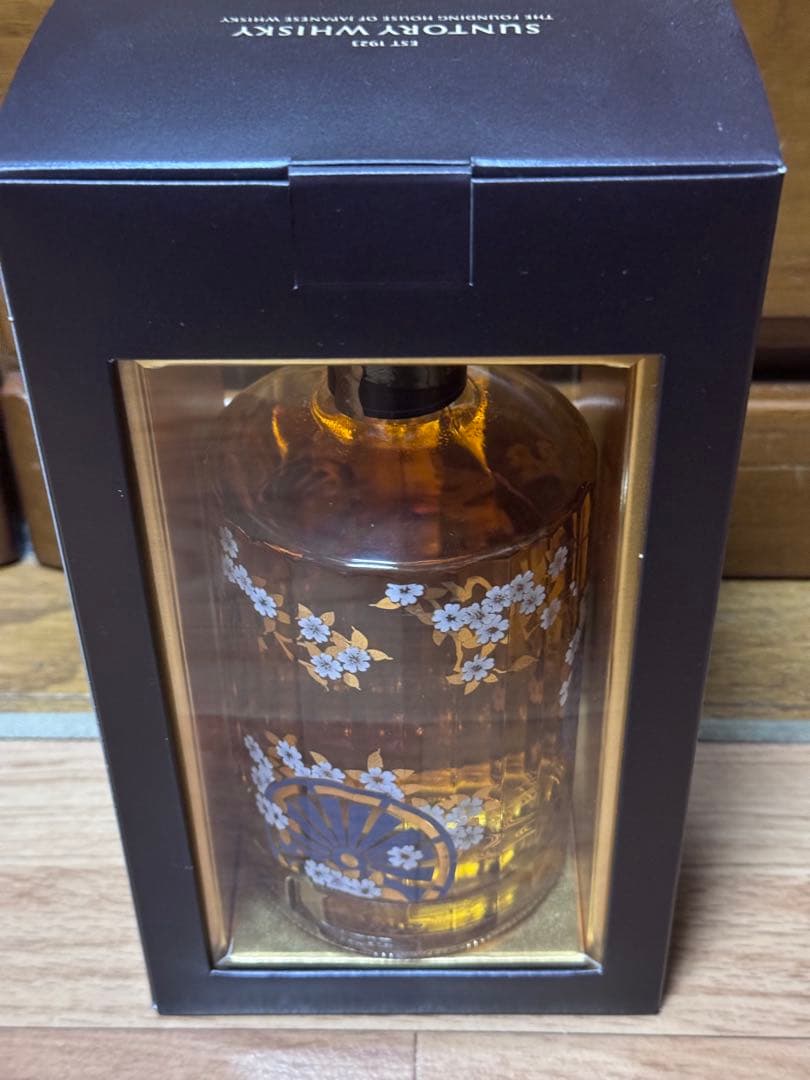 Hibiki Japanese Harmony ウイスキー ギフトボックス入り