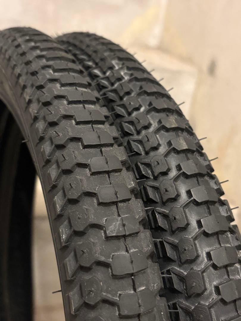 old BMX ブロックタイヤ 20 2.125 snakebelly