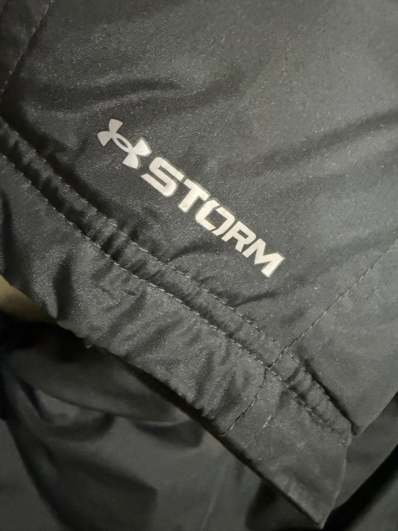 アンダーアーマー廃盤STORMコールドギア　ベンチコートLG