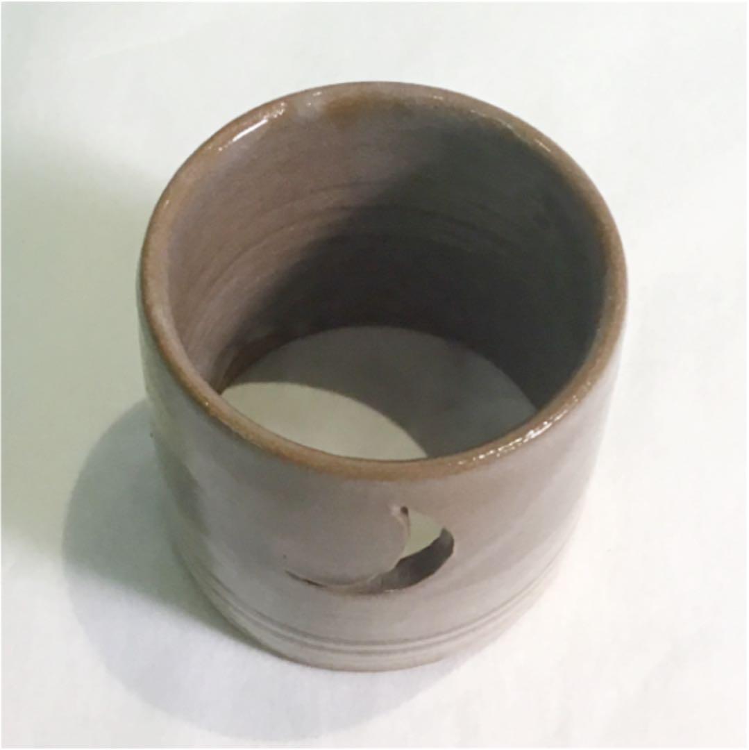 【茶道具】亀井味楽作　月透かし高取蓋置