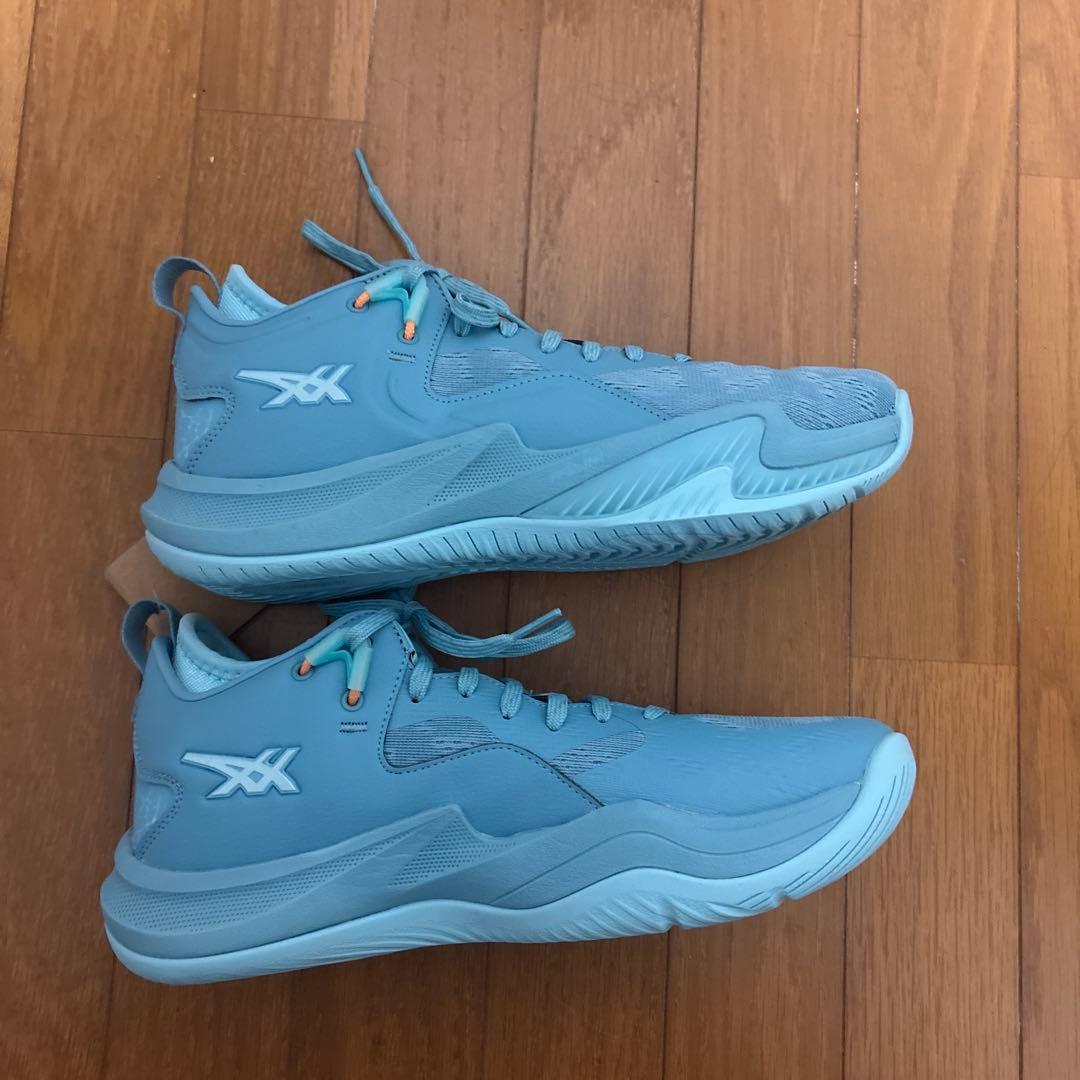 アシックス バスケットボールシューズ ライトブルー