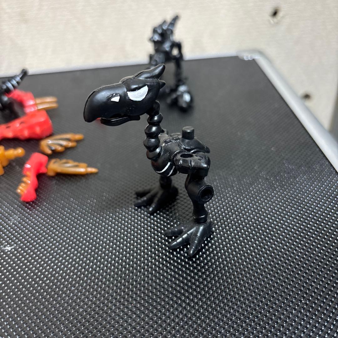 ほねほねザウルス　スペシャルブラックバージョン セミコンプ