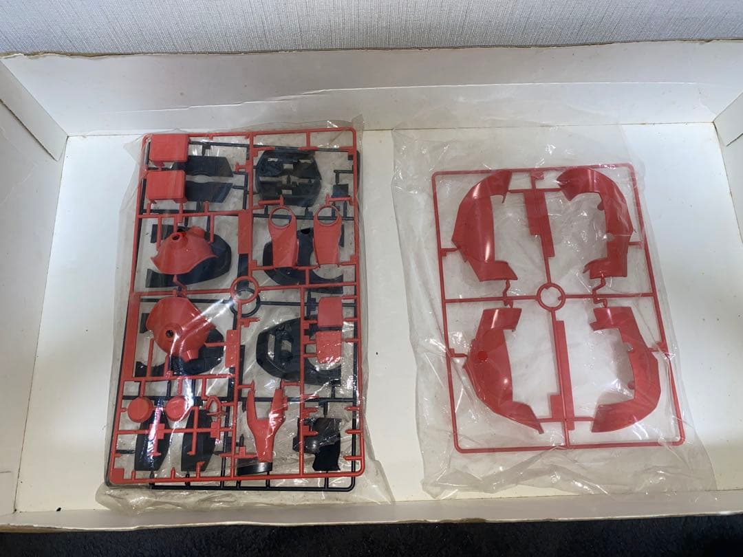 豆*子様 BANDAI MS-06S ZAKU-II PG シャア　ガンプラ　ザ