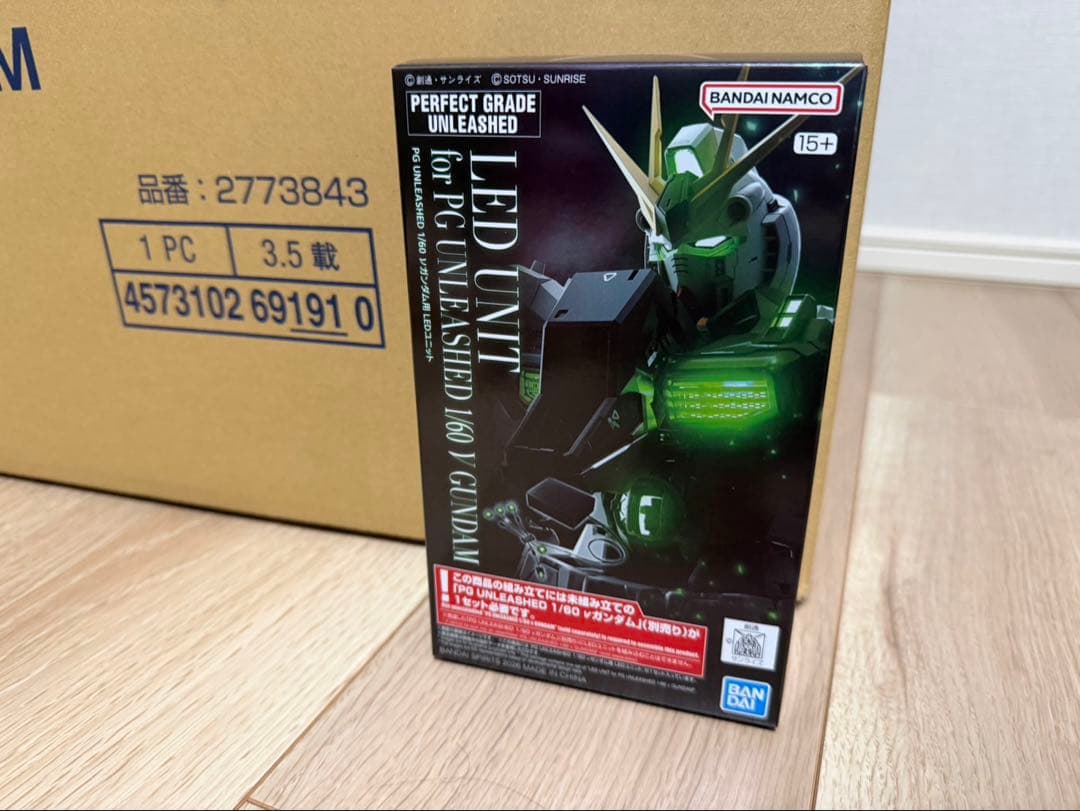 PGUNLEASHED1/60ニューガンダム+LEDユニット νガンダム