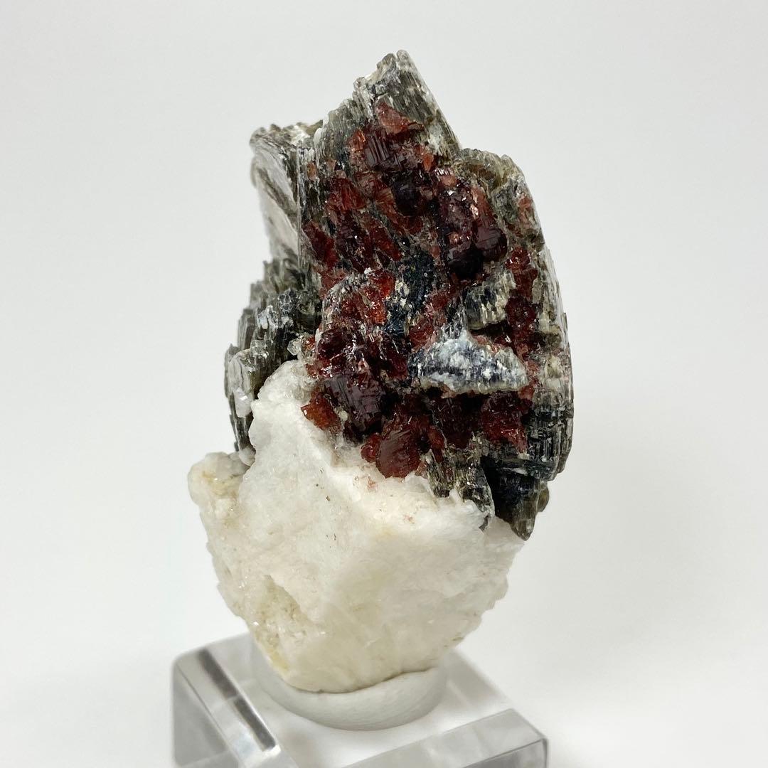 ガーネット　マイカ　アルバイト　ショール　鉱物標本　原石　天然石　ストーン