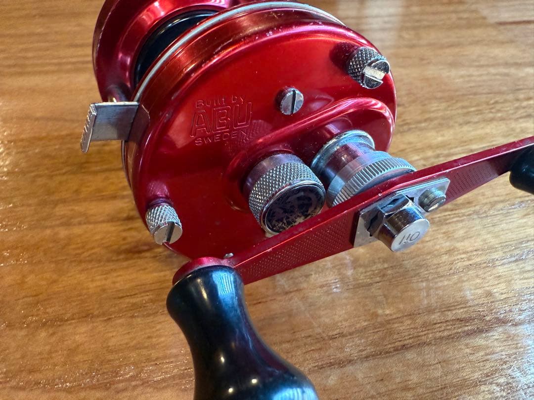 Ambassadeur 5500 DA ベイトリール 赤